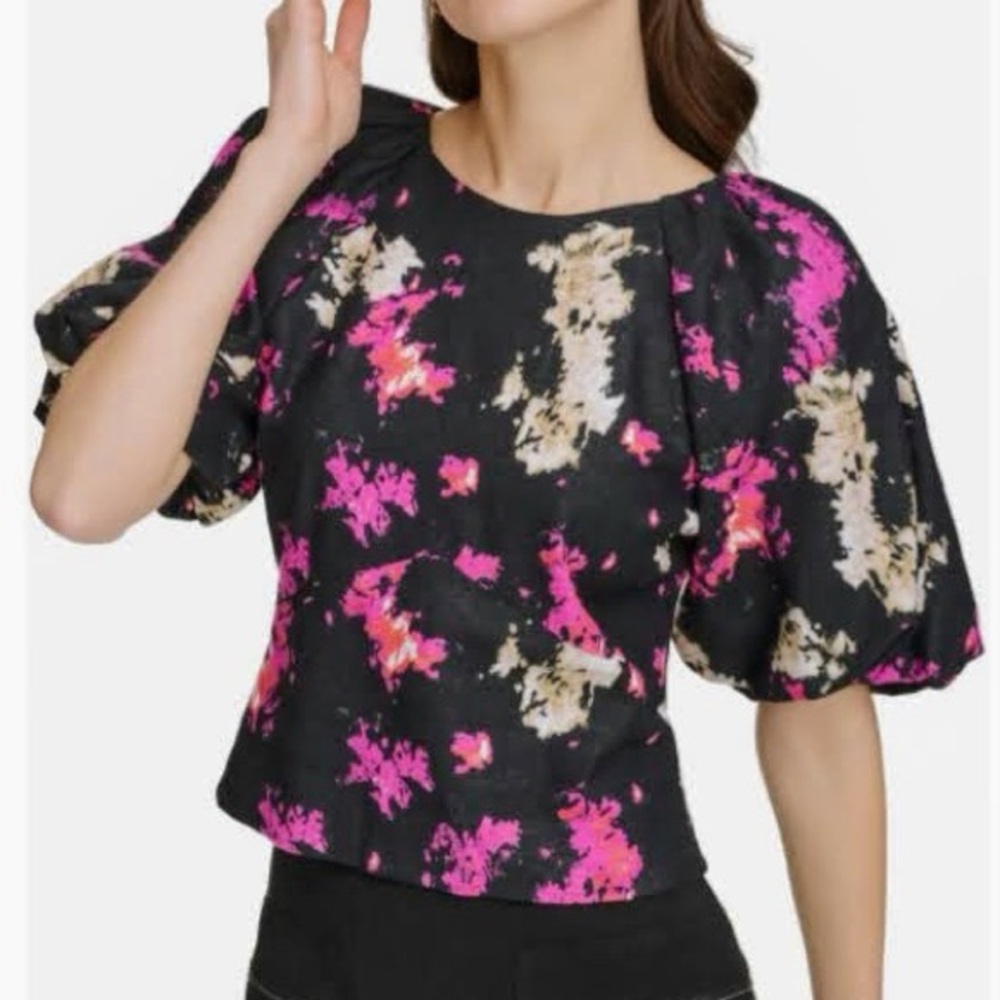 DKNY Abstract Print Short Puff Sleeve Linen Blend Top--NWT--L